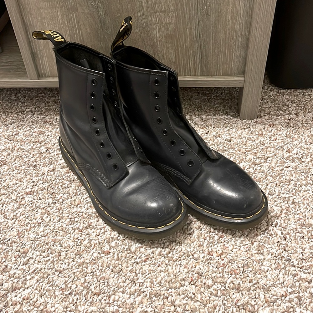 Dr. Martens 1460 boots